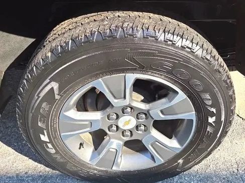 Used 2017 Chevrolet Colorado Z71 AWD/4WD image 19