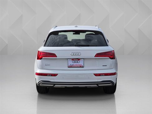 Used 2024 Audi Q5 2.0T Premium image 5