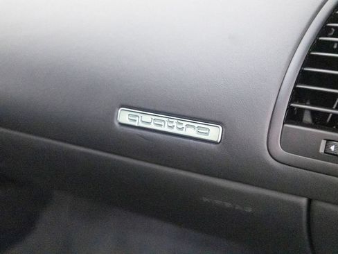 Used 2010 Audi R8 V10 AWD/4WD image 31