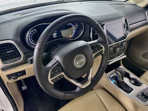 Used 2019 Jeep Grand Cherokee Limited AWD/4WD image 13