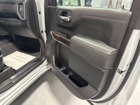 Used 2019 GMC Sierra 1500 SLE w/ SLE Value Package AWD/4WD image 36