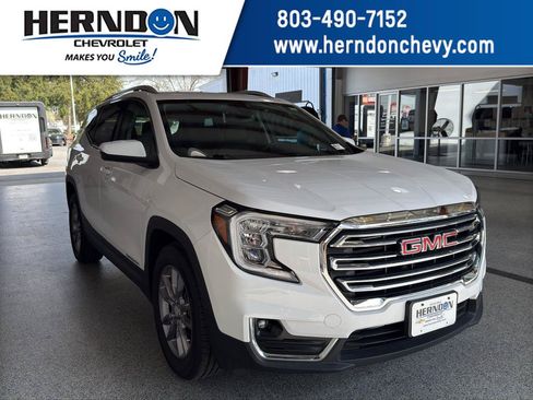 Used 2023 GMC Terrain SLT w/ LPO, Floor Liner Package FWD image 1