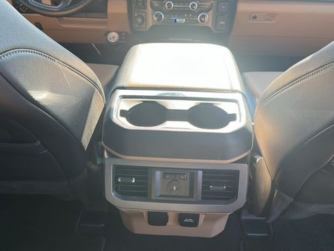 Used 2023 Ford F250 Lariat w/ Lariat Ultimate Package AWD/4WD image 18
