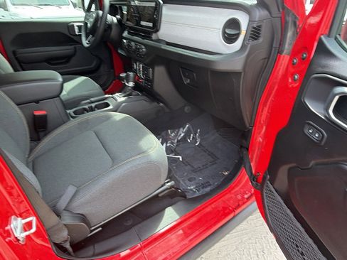Used 2025 Jeep Wrangler Unlimited Sport S 4xe AWD/4WD image 19