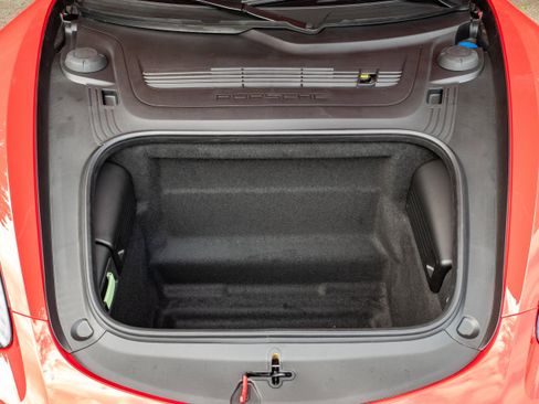 Used 2025 Porsche 718 Cayman image 30