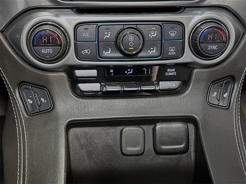 Used 2020 Chevrolet Tahoe LT image 17