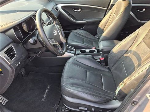 Used 2014 Hyundai Elantra GT w/ Option Group 03 FWD image 18