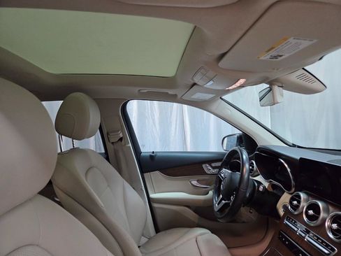Used 2020 Mercedes-Benz GLC 300 4MATIC w/ Parking Assistance Package image 23