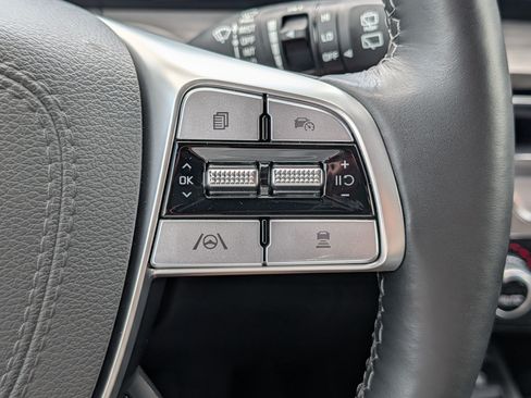Certified 2025 Kia Telluride AWD image 30