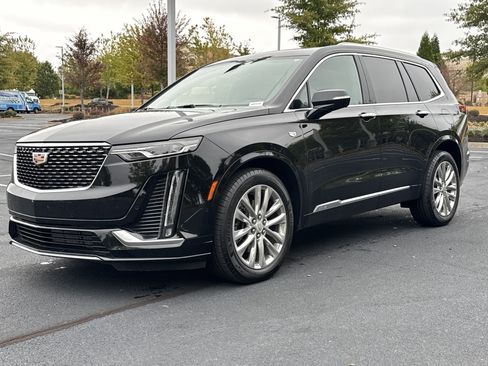 Used 2025 Cadillac XT6 Premium Luxury w/ Technology Package image 5