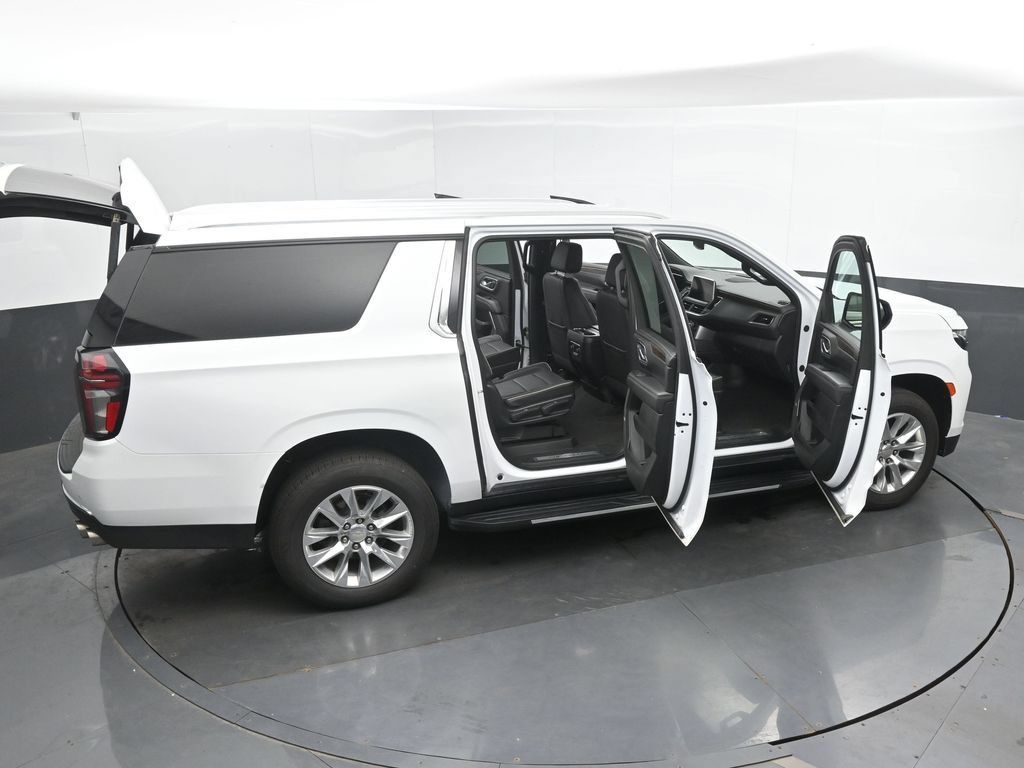 Used 2023 Chevrolet Suburban Premier AWD/4WD image 52