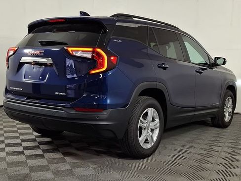 Used 2023 GMC Terrain SLE w/ Driver Convenience Package AWD/4WD image 9