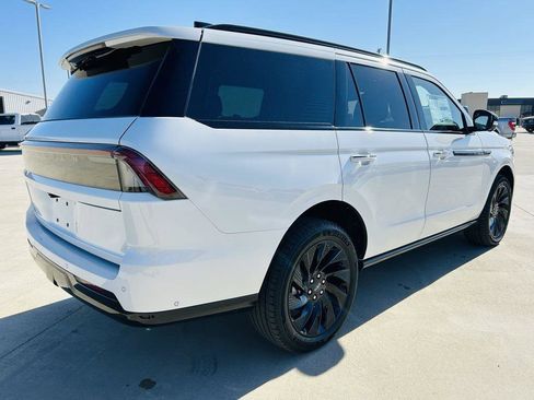 New 2025 Lincoln Navigator Reserve w/ Jet Appearance Package image 53