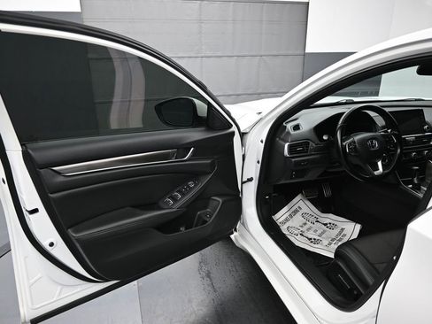 Used 2020 Honda Accord Sport image 8