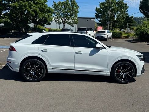 Used 2021 Audi Q8 Prestige w/ Prestige Package AWD/4WD image 8
