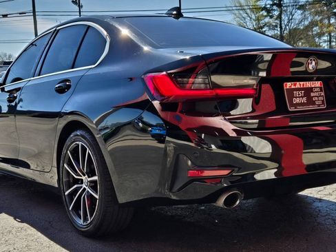 Used 2021 BMW 330i Sedan w/ Convenience Package RWD image 5