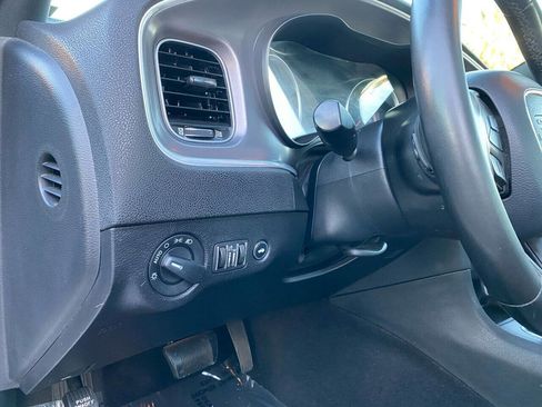 Used 2019 Dodge Charger SXT image 18