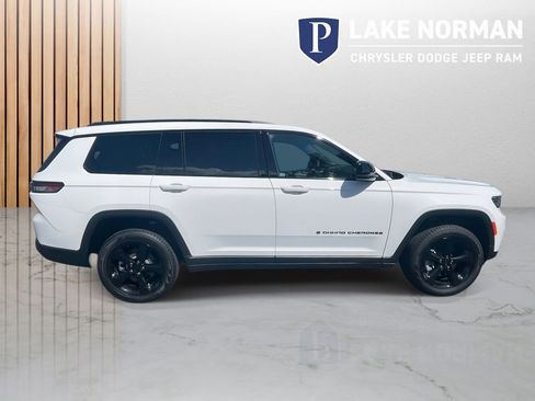 New 2025 Jeep Grand Cherokee L Limited w/ Black Appearance Package RWD image 10