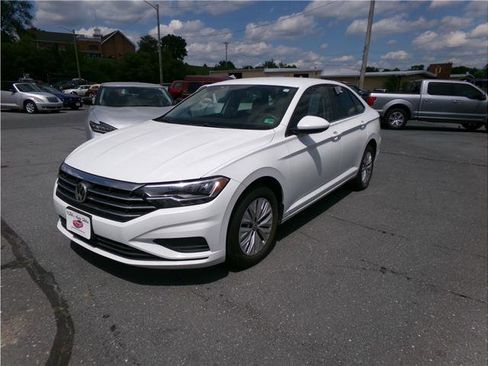 Used 2019 Volkswagen Jetta S w/ Driver Assistance Package FWD image 1