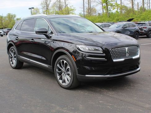 Certified 2023 Lincoln Nautilus Reserve w/ Equipment Group 201A AWD/4WD image 1