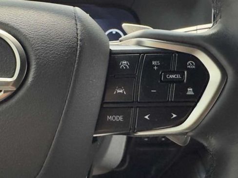 Used 2024 Lexus GX 550 w/ Cold Area Package AWD/4WD image 32