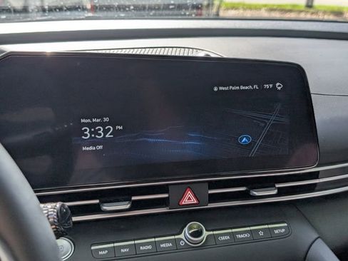 Used 2023 Hyundai Elantra SEL w/ Convenience Package image 24