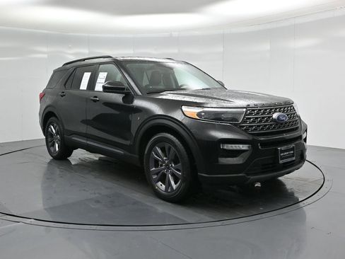 Certified 2022 Ford Explorer XLT w/ Equipment Group 202A image 62