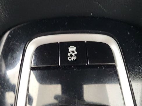 Used 2021 Toyota Corolla LE image 27