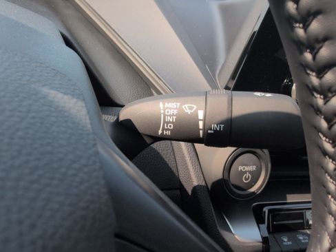 New 2026 Toyota Prius LE image 25