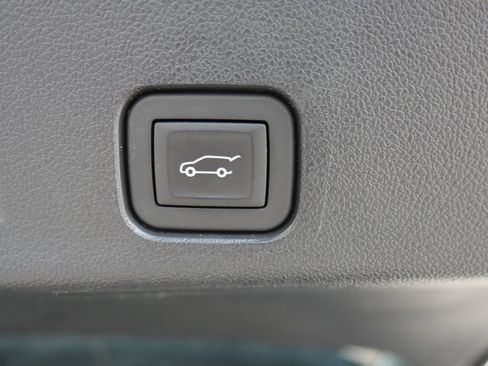 Used 2025 Chevrolet Traverse LT w/ Enhanced Driving Package AWD/4WD image 7