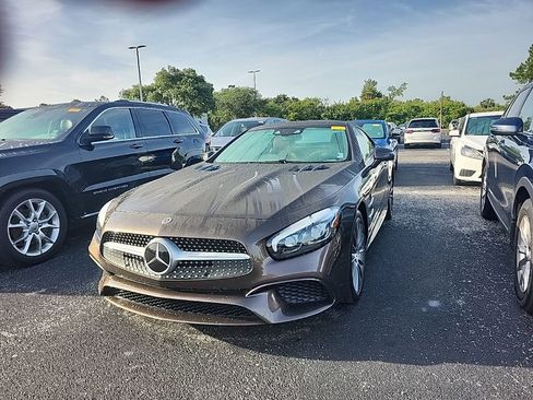 Used 2018 Mercedes-Benz SL 550 image 7