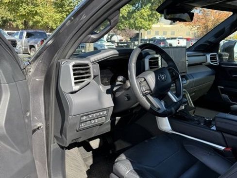 Used 2022 Toyota Tundra Platinum w/ Advanced Package image 11