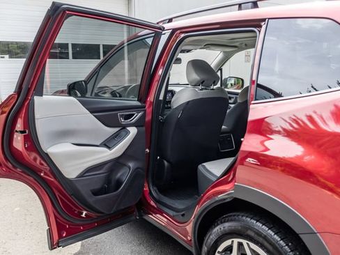 Used 2022 Subaru Forester Premium AWD/4WD image 20