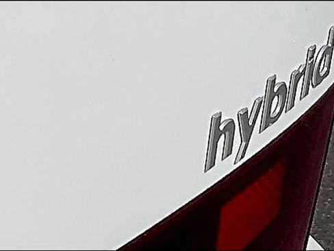 New 2026 Hyundai Santa Fe SE image 9