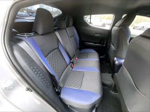 Used 2020 Toyota C-HR XLE image 16