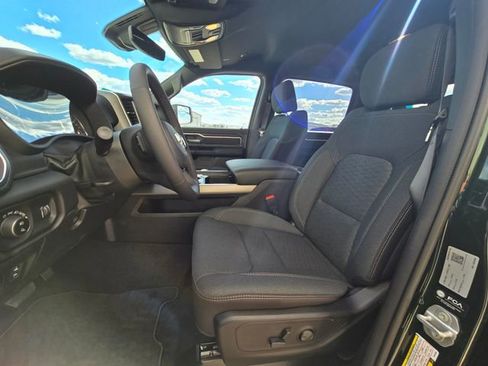 New 2026 RAM 1500 4x4 Crew Cab image 10