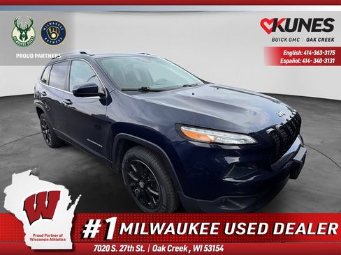 Used 2016 Jeep Cherokee Latitude FWD image 1