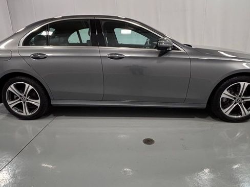 Used 2019 Mercedes-Benz E 300 4MATIC image 5