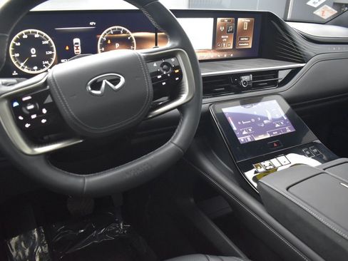 Used 2025 INFINITI QX80 Autograph w/ Autograph Exterior Package image 15