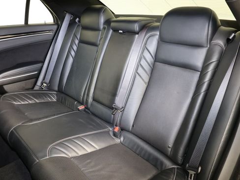 Used 2023 Chrysler 300 C RWD image 11