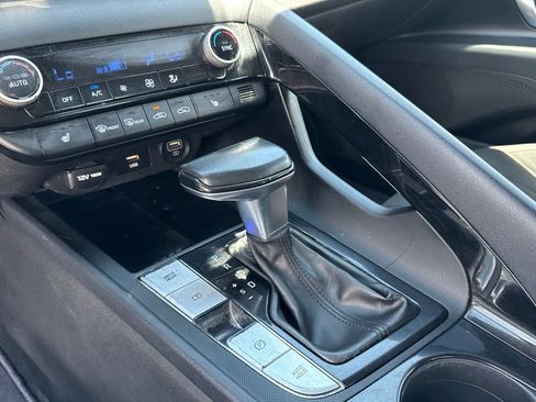 Used 2022 Hyundai Elantra SEL w/ Convenience Package FWD image 24