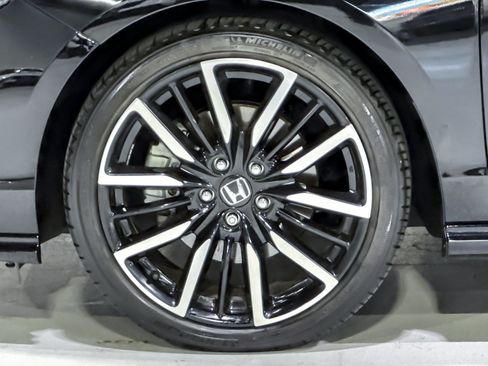 Used 2024 Honda Accord Touring image 13