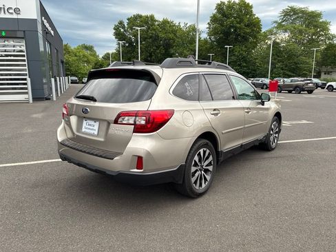 Used 2016 Subaru Outback 2.5i Limited AWD/4WD image 5