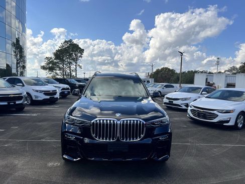 Used 2019 BMW X7 xDrive50i w/ Dynamic Handling Package image 3