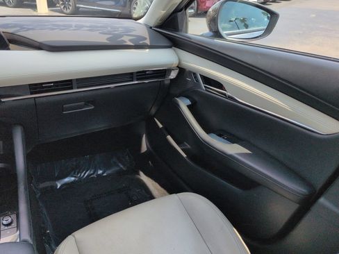 Used 2022 MAZDA MAZDA3 s FWD image 16