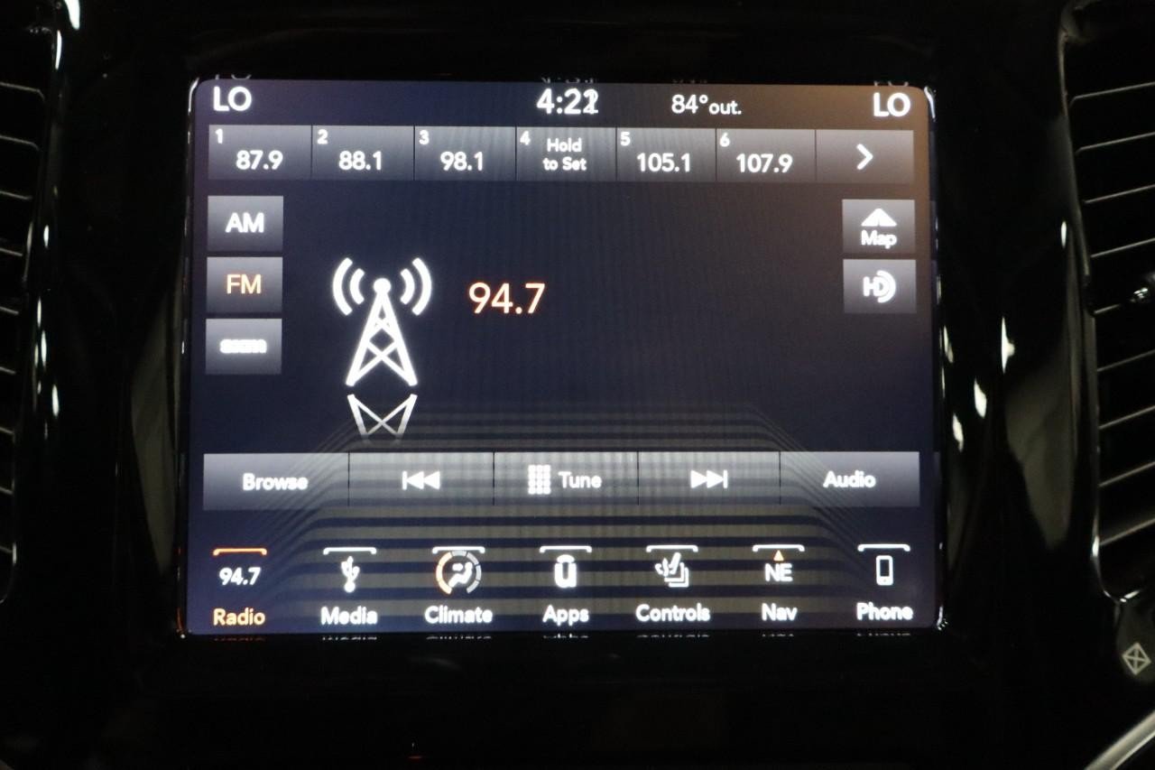 Used 2019 Jeep Cherokee Limited AWD/4WD image 18