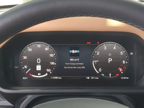Certified 2025 Land Rover Defender 110 X-Dynamic SE AWD/4WD image 36
