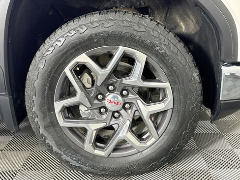 Used 2022 GMC Sierra 1500 SLT image 31