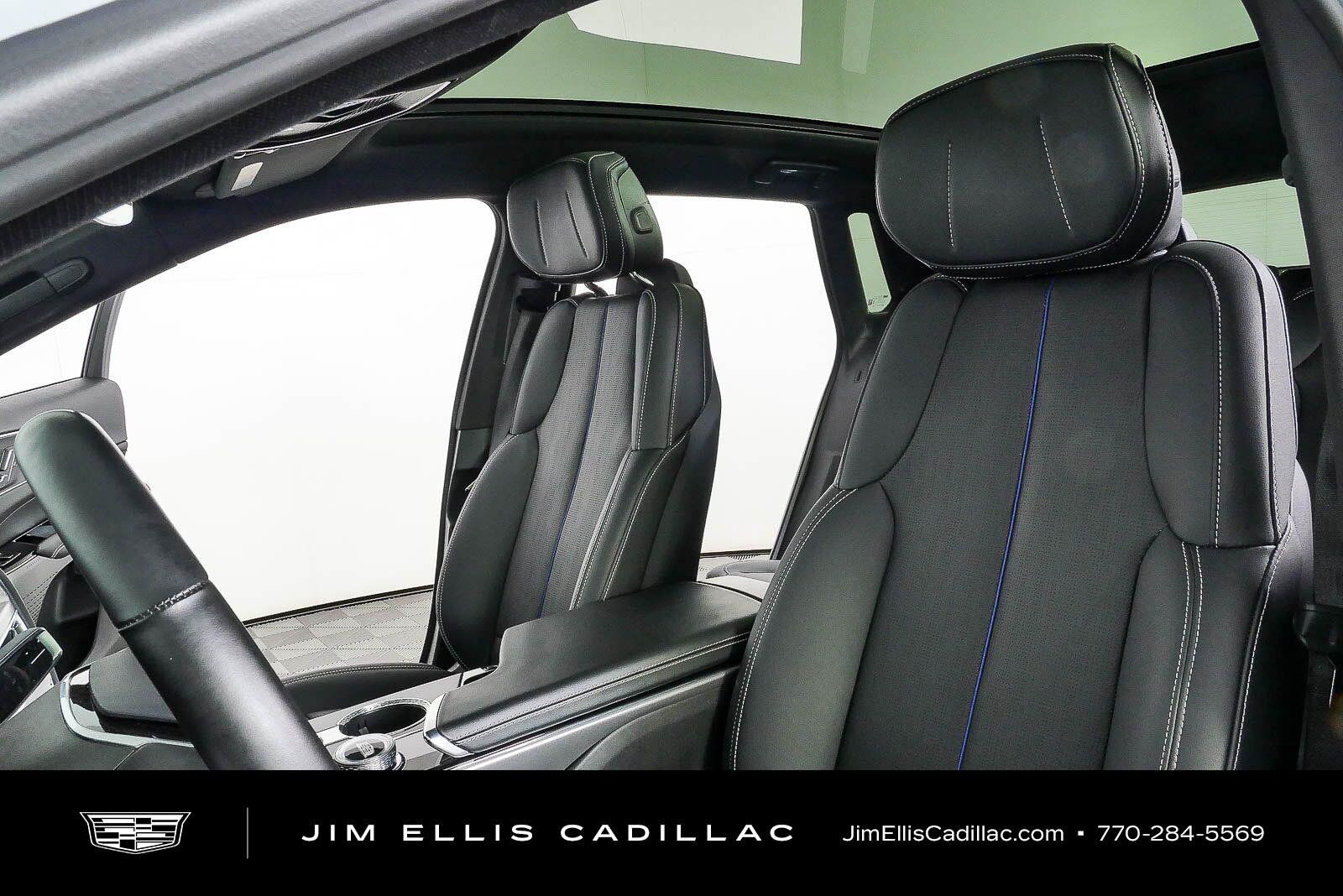 Used 2024 Cadillac Lyriq Luxury AWD/4WD image 5