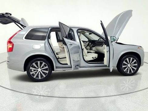 Used 2025 Volvo XC90 B6 Plus w/ Protection Package Premier AWD/4WD image 19